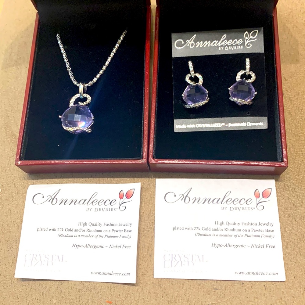 Annaleece by DeVries Necklace and Earrings